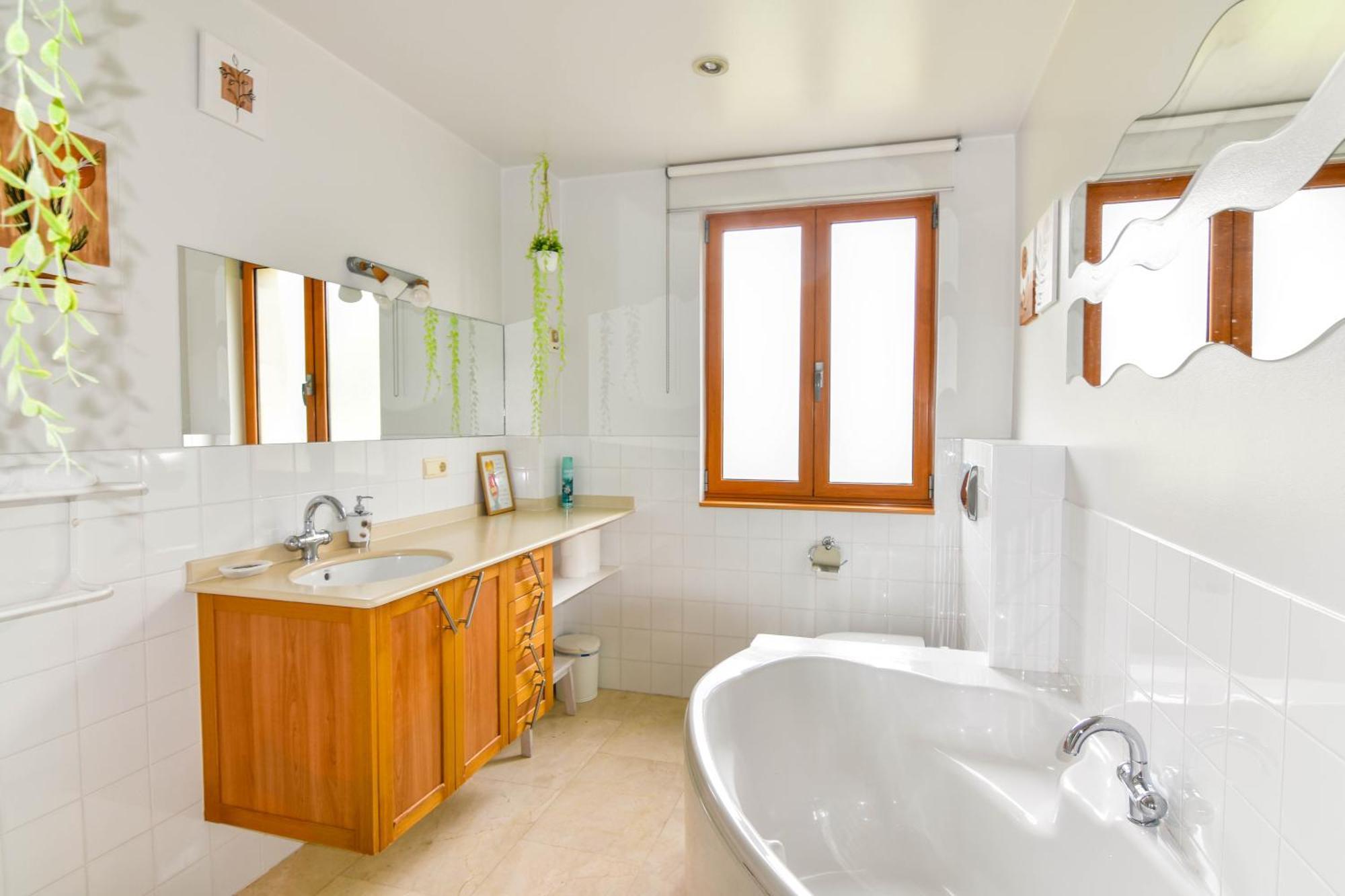 Casa Con Gran Jardin Y Piscina En Cabarceno Villa Villanueva  Ngoại thất bức ảnh
